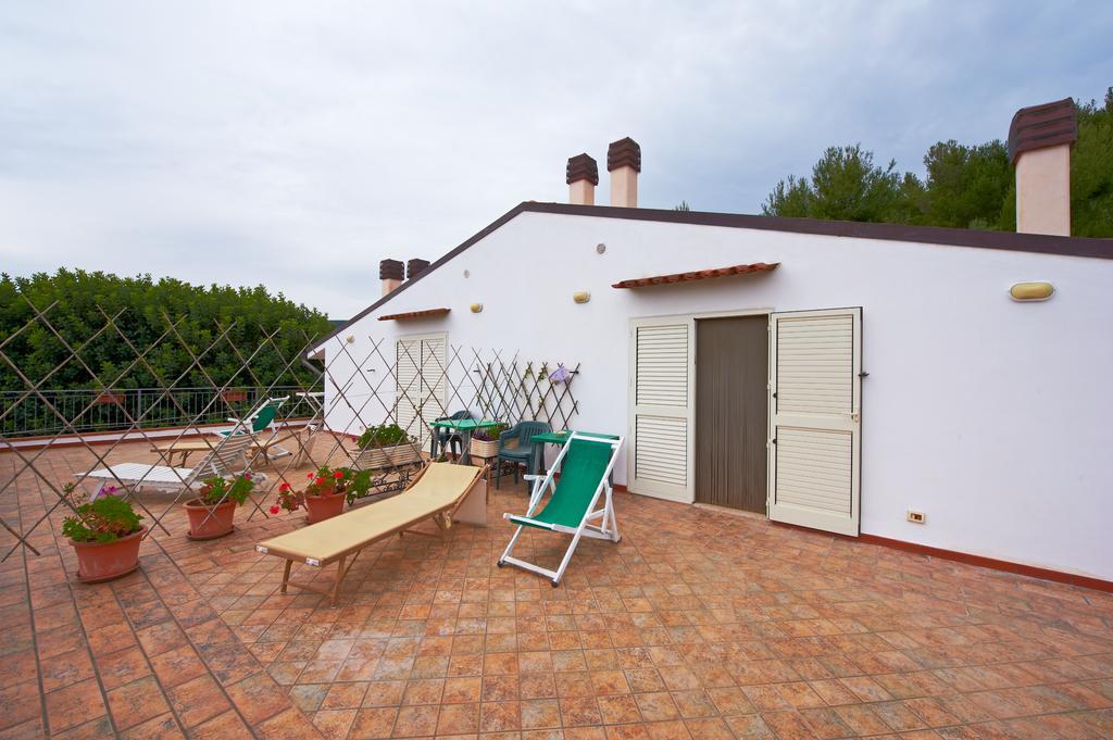 B&B La Scapola Mattinata Exterior photo